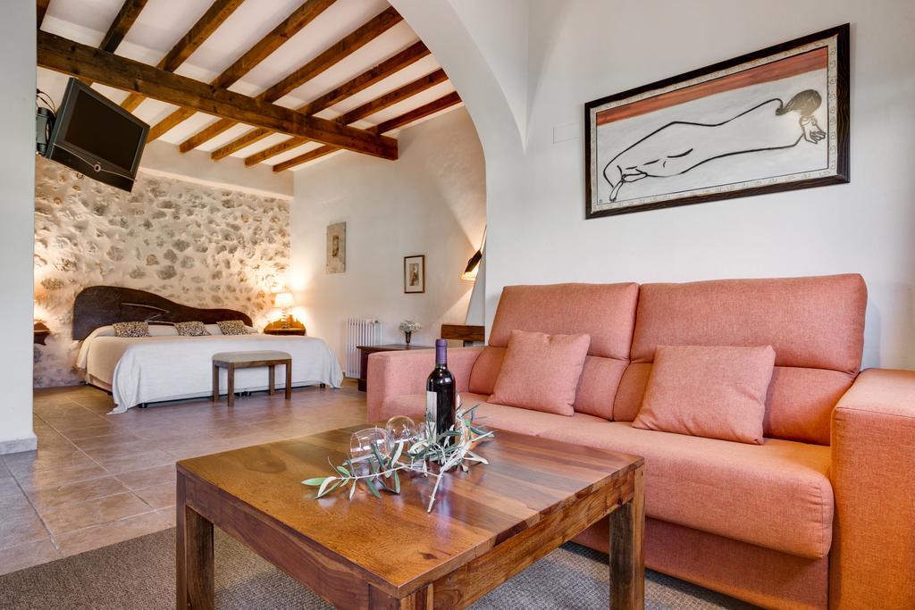 Son Pons Farm stay *