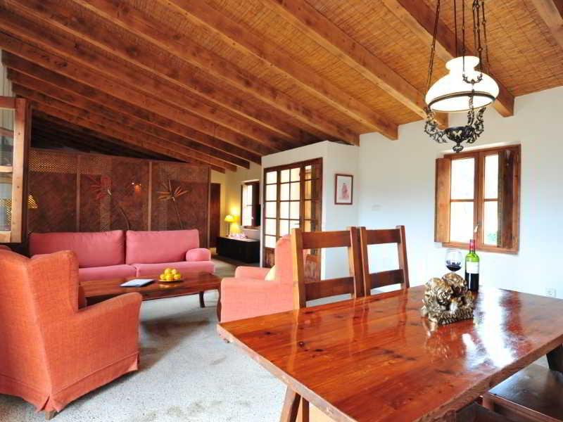 Son Pons Farm stay *